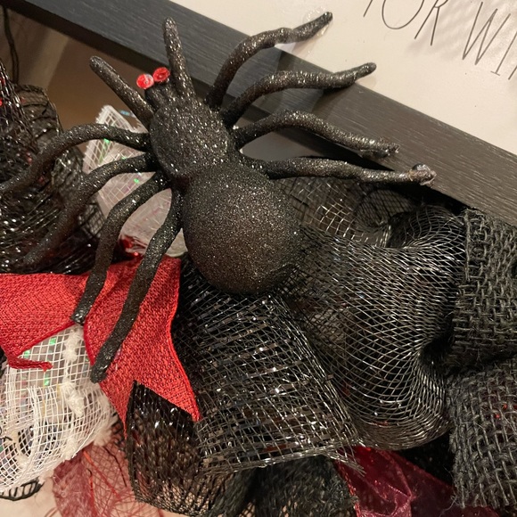 RAE DUNN SPOOKY & FUNNY HALLOWEEN WREATH “Will Trade Candy for WINE!!” - Picture 7 of 12